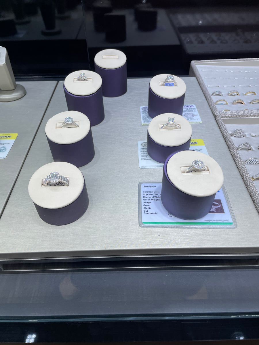 Customer wearing a Diamond Jewelers ring